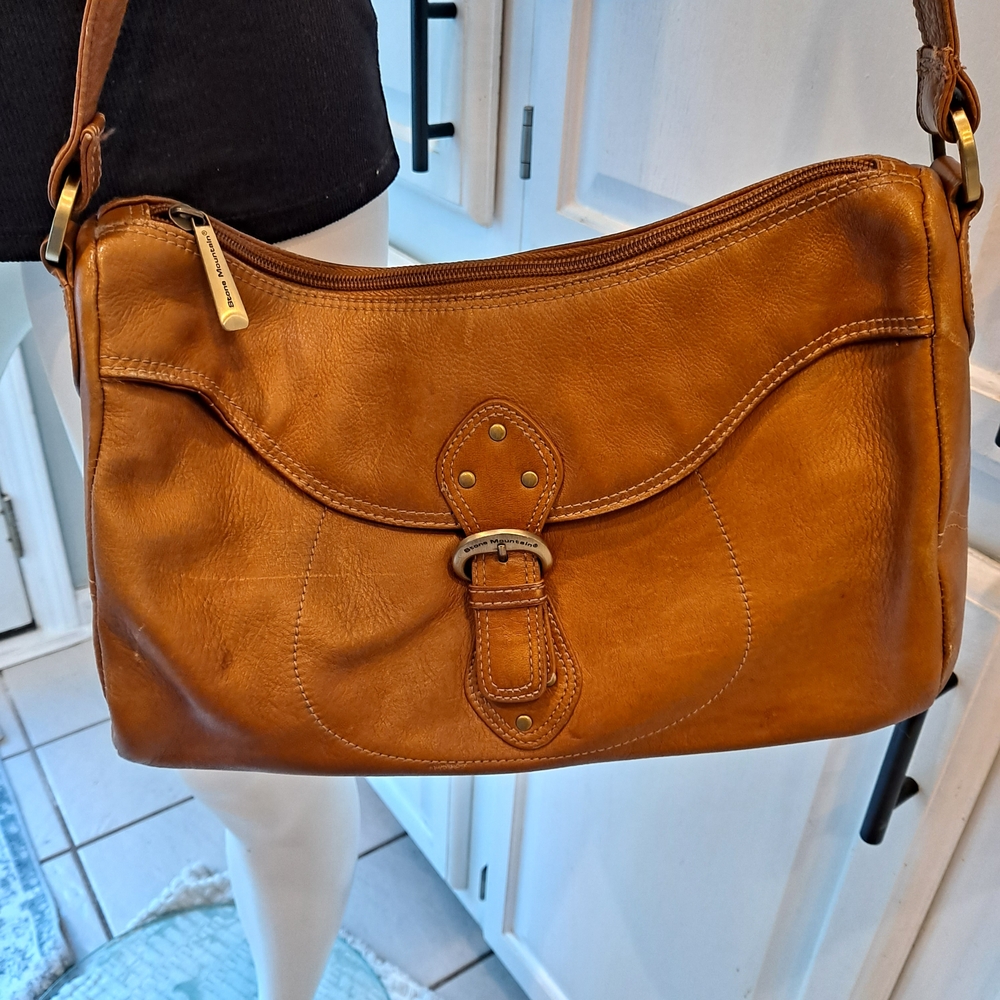 Stone Mountain Accessories Brown Leather Shoulder Bag